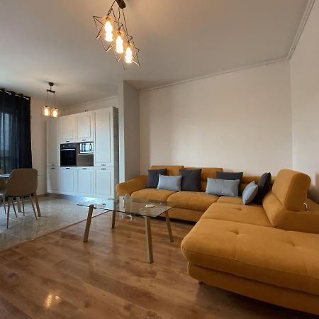 Deluxe Apartment With Balcony And Private Parking In Colvmna Residence Cluj-Napoca Esterno foto