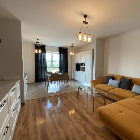 Deluxe Apartment With Balcony And Private Parking In Colvmna Residence Cluj-Napoca Esterno foto