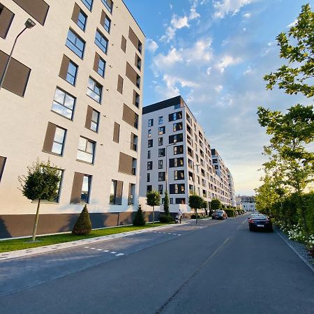 Deluxe Apartment With Balcony And Private Parking In Colvmna Residence Cluj-Napoca Esterno foto